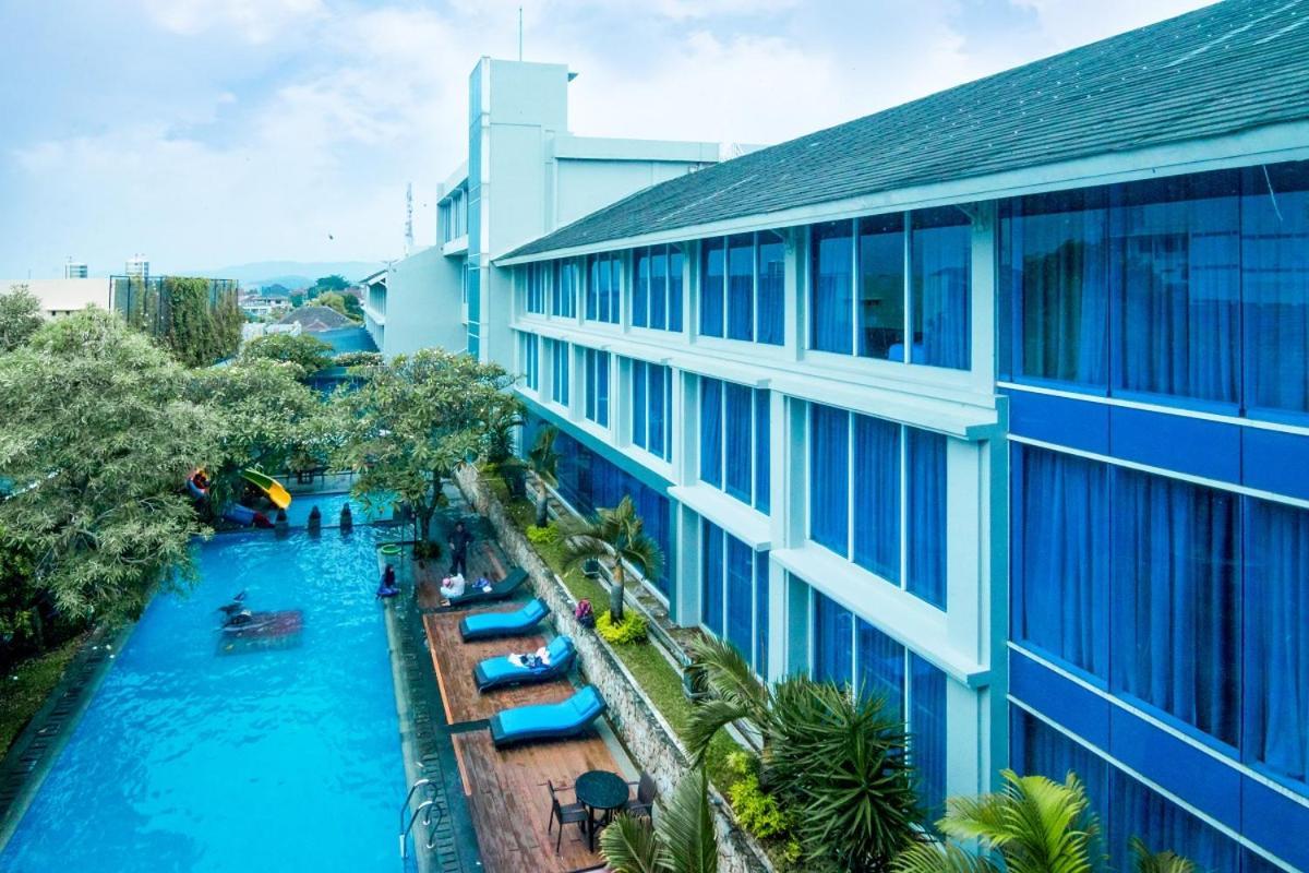 Emersia Hotel And Resort Bandar Lampung Exterior photo